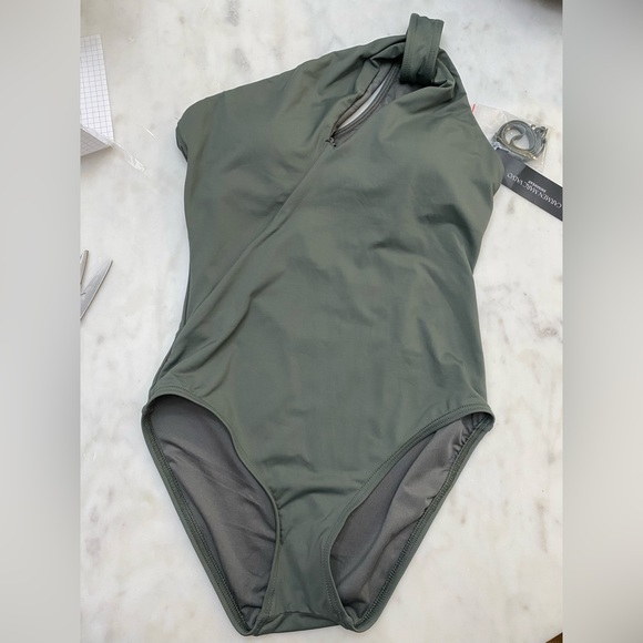 Carmen Marc Valvo One Shoulder Twisted Knot Swimsuit - Picture 4 of 5